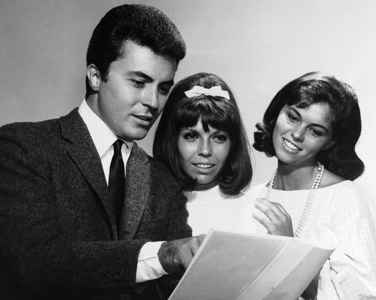 James Darren, bintang remaja 'Gidget', penyanyi dan pengarah, meninggal pada usia 88